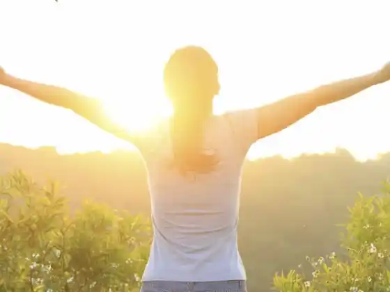 Egészséges hormonok – Az egyensúly megtalálása a menopauzán és azon túl