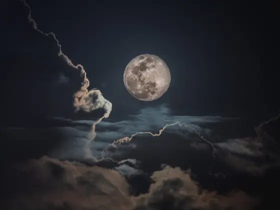 Meditazione sacra della luna piena